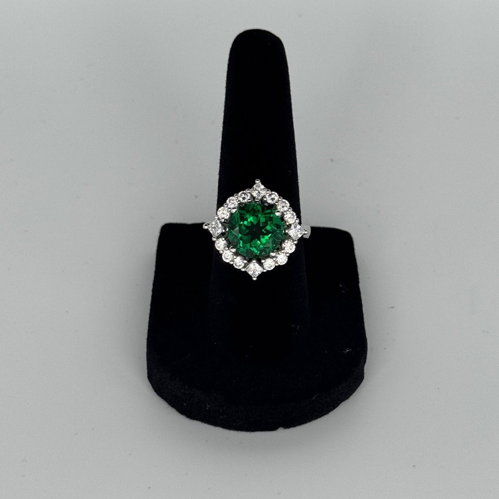 Emerald Halo Silver Ring - Green Crystal Accent